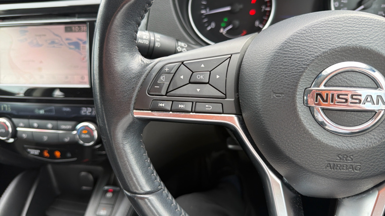 Nissan Qashqai 1.3 DiG-T Acenta Premium 5dr Petrol Hatchback